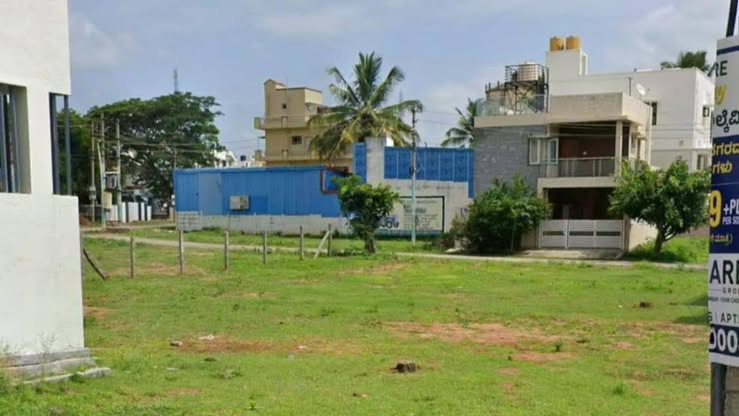 65x55 South facing site for sale